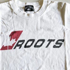 Vintage Roots white t-shirt, maple leaf (size M) relaxed fit, vtg 90s crew neck